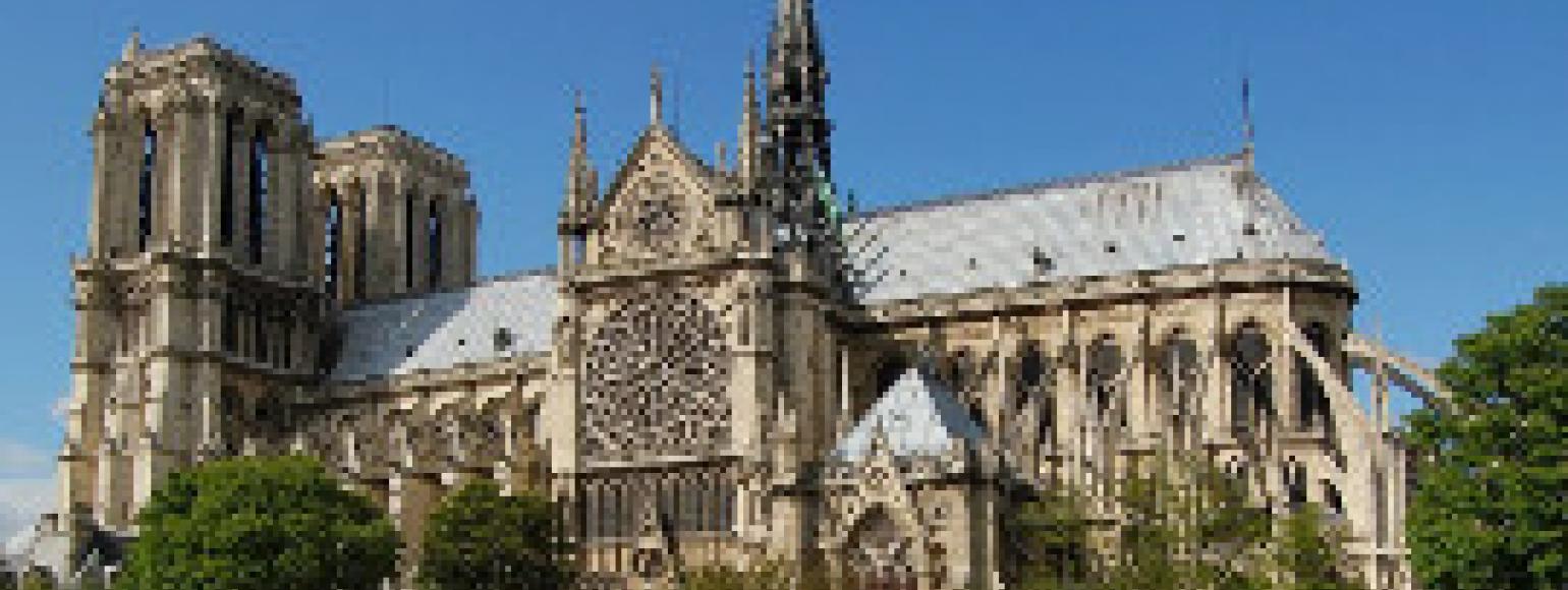 Fotografia: Bryła katedry gotyckiej